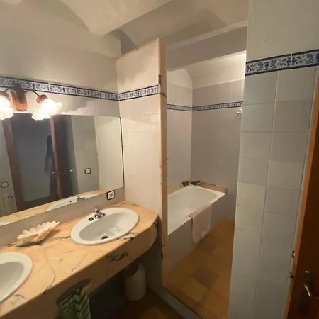 Alpstuga Cal Cutxo - Nou Balneari Rural Per La Familia *